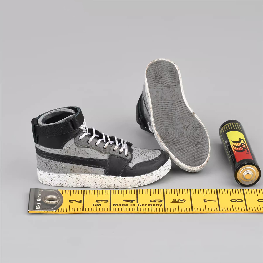 1/6 sepatu bot pria, bahan PVC - Sneaker Zone ulasan dan harga